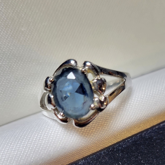 London Dark Blue Topaz Rhodium Over Sterling Silver Ring 2.5 ctw - Picture 4 of 5
